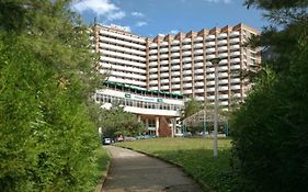 Hotel Dacia  2*