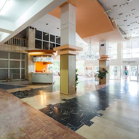 Dacia Hotel Băile Herculane Buitenkant foto