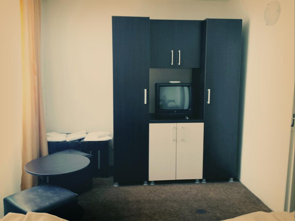 Dacia Hotel Băile Herculane Kamer foto