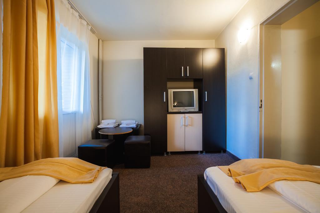 Dacia Hotel Băile Herculane Buitenkant foto